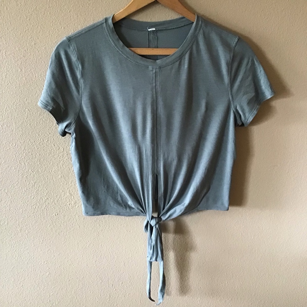 Lululemon Tie Olive Green Crop Top (S)